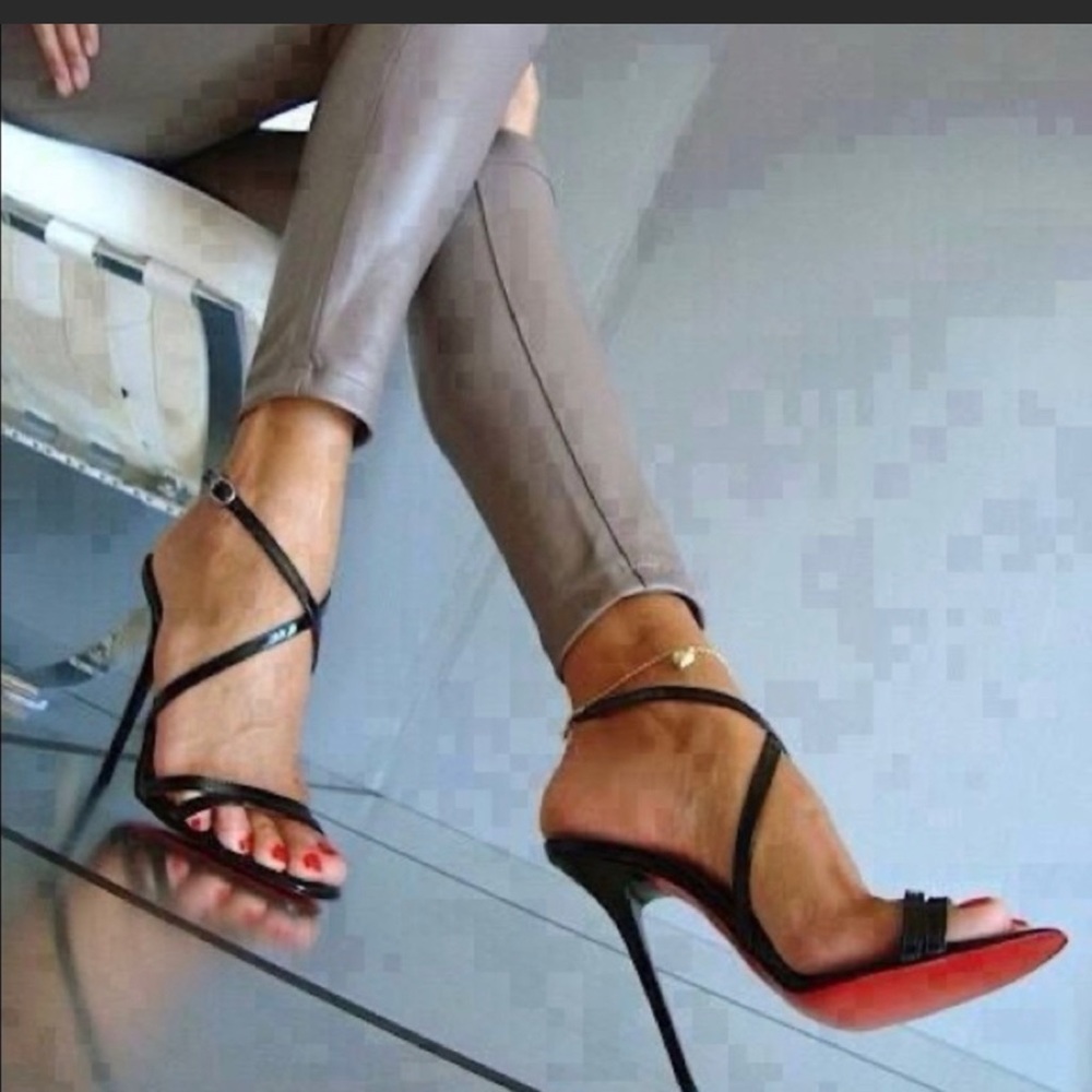 christian louboutin black patent gwynitta sandals